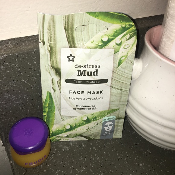 De-stress Mud Face Mask w/aloe Vera & Avocado oil.For normal to combination skin - Picture 5 of 12